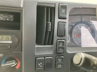 いすゞエルフ冷凍車（冷蔵車）小型（2t・3t）[写真38]