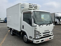 いすゞエルフ冷凍車（冷蔵車）小型（2t・3t）[写真04]