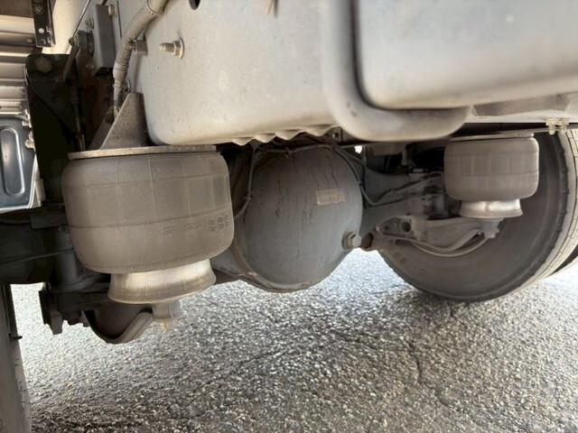 いすゞフォワード冷凍車（冷蔵車）中型（4t）[写真14]