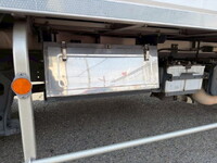 いすゞフォワード冷凍車（冷蔵車）中型（4t）[写真18]