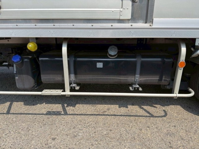 いすゞフォワード冷凍車（冷蔵車）中型（4t）[写真19]