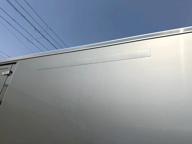 いすゞフォワード冷凍車（冷蔵車）中型（4t）[写真20]