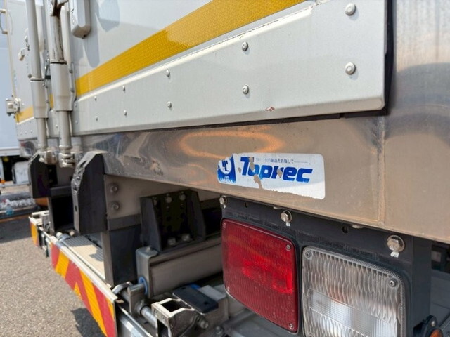 いすゞフォワード冷凍車（冷蔵車）中型（4t）[写真22]