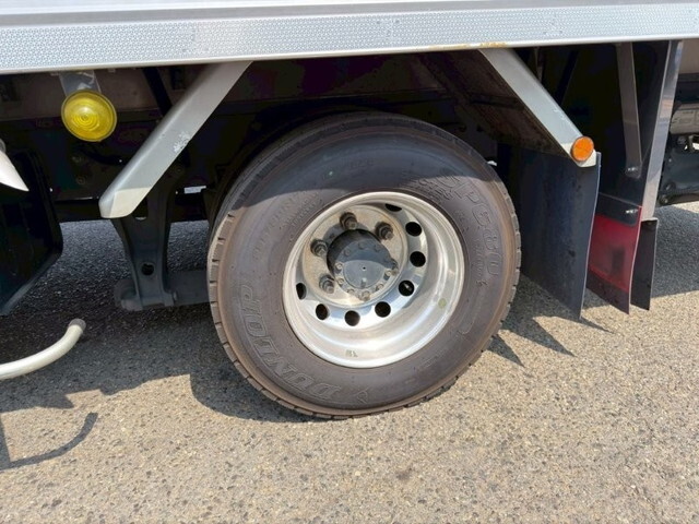 いすゞフォワード冷凍車（冷蔵車）中型（4t）[写真23]