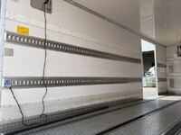 いすゞフォワード冷凍車（冷蔵車）中型（4t）[写真10]