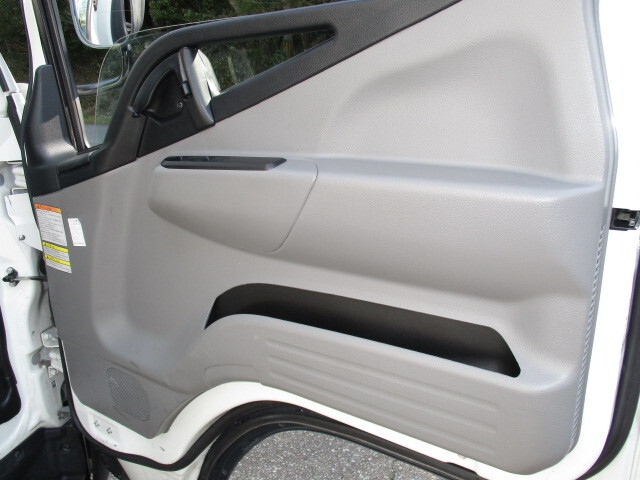 三菱ふそうキャンター冷凍車（冷蔵車）小型（2t・3t）[写真13]