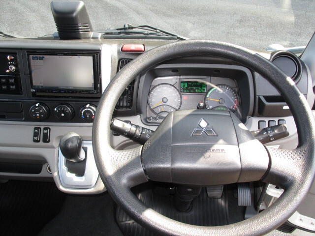 三菱ふそうキャンター冷凍車（冷蔵車）小型（2t・3t）[写真16]