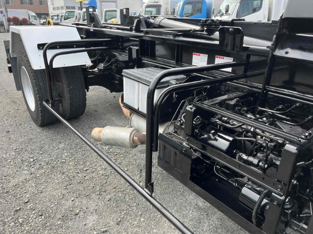 いすゞフォワードコンテナ専用車中型（4t）[写真10]