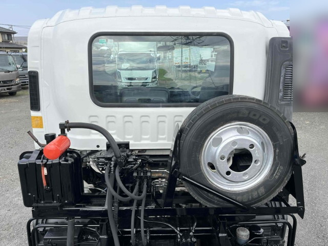 いすゞフォワードコンテナ専用車中型（4t）[写真12]
