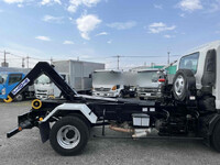 いすゞフォワードコンテナ専用車中型（4t）[写真15]