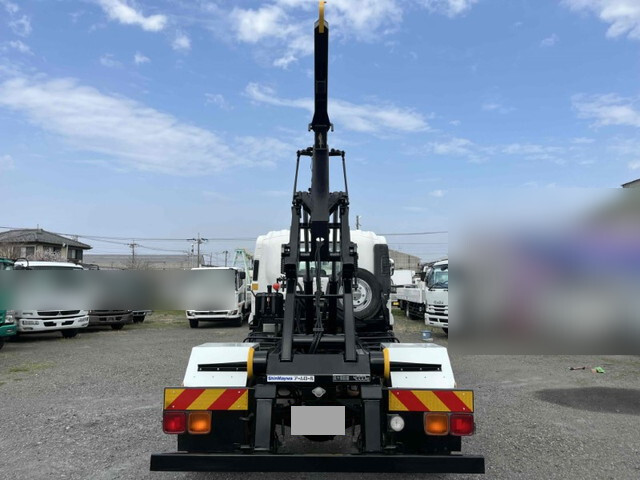 いすゞフォワードコンテナ専用車中型（4t）[写真17]