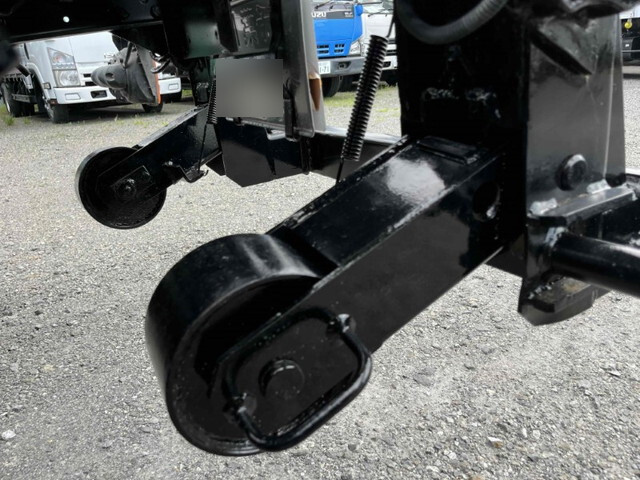 いすゞフォワードコンテナ専用車中型（4t）[写真21]