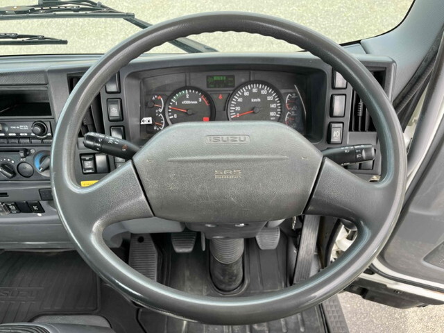いすゞフォワードコンテナ専用車中型（4t）[写真33]