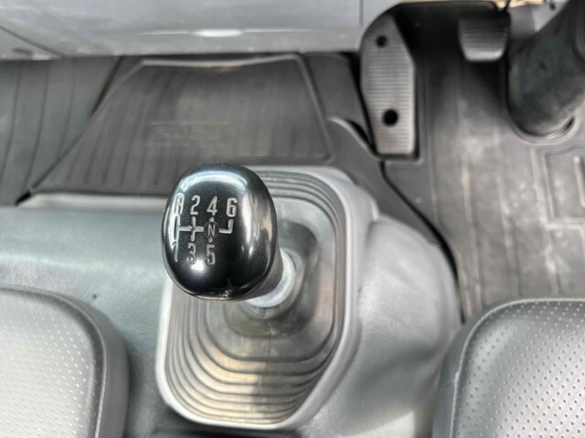 いすゞフォワードコンテナ専用車中型（4t）[写真36]