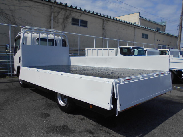 いすゞエルフ平ボディ小型（2t・3t）[写真14]