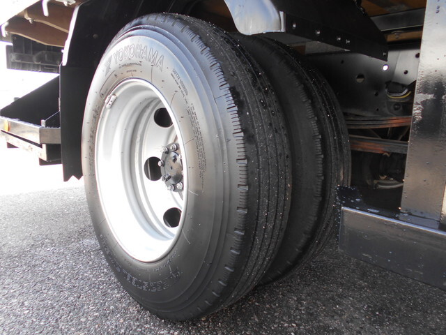 いすゞエルフ平ボディ小型（2t・3t）[写真25]