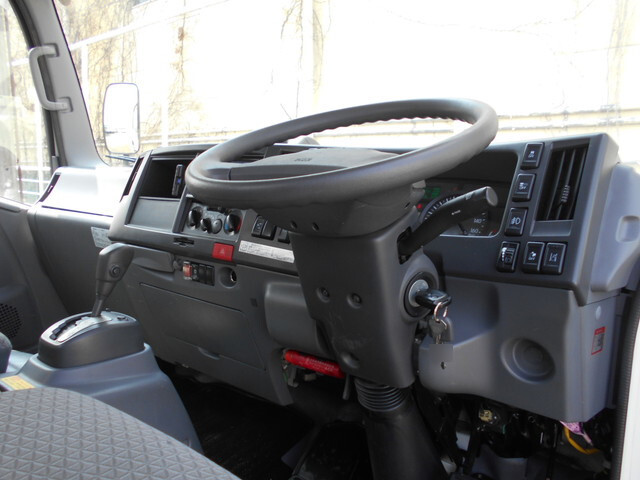 いすゞエルフ平ボディ小型（2t・3t）[写真26]