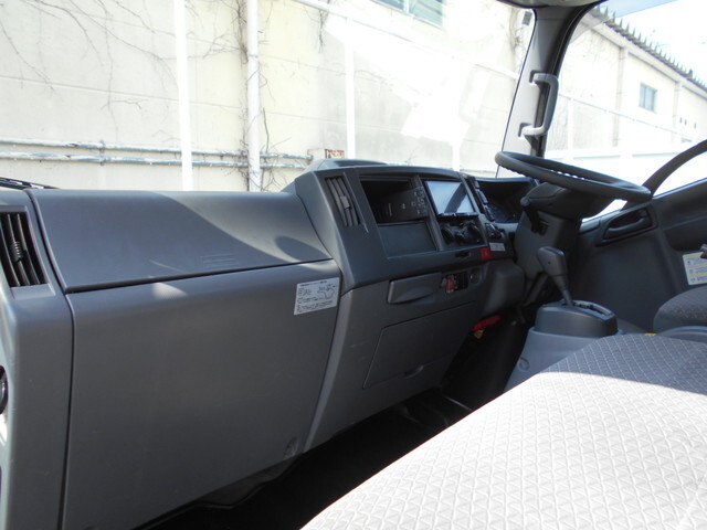 いすゞエルフ平ボディ小型（2t・3t）[写真28]