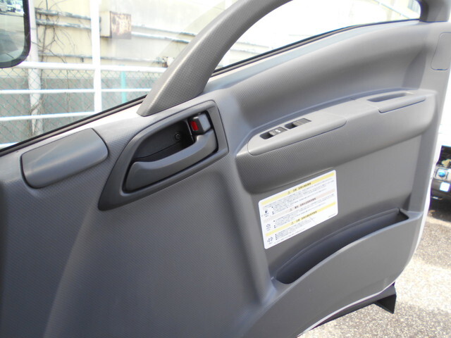 いすゞエルフ平ボディ小型（2t・3t）[写真39]