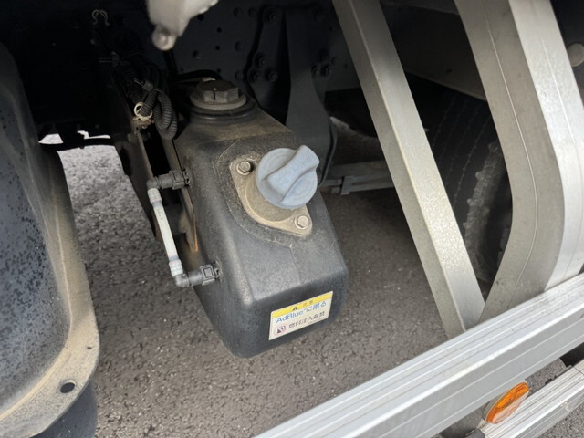 三菱ふそうファイターアルミウイング中型（4t）[写真34]