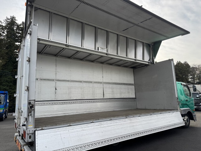 三菱ふそうファイターアルミウイング中型（4t）[写真08]