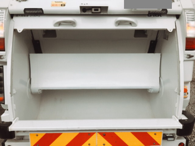 三菱ふそうキャンターパッカー車（塵芥車）小型（2t・3t）[写真12]