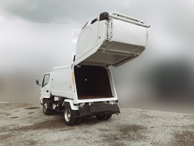 三菱ふそうキャンターパッカー車（塵芥車）小型（2t・3t）[写真14]