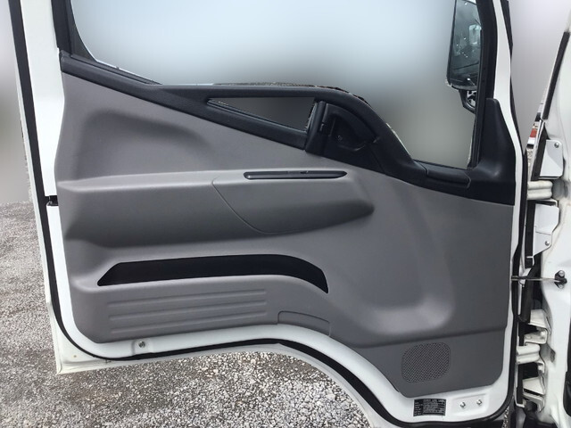 三菱ふそうキャンターパッカー車（塵芥車）小型（2t・3t）[写真30]