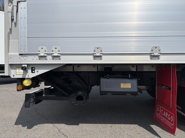 いすゞフォワードアルミウイング中型（4t）[写真22]