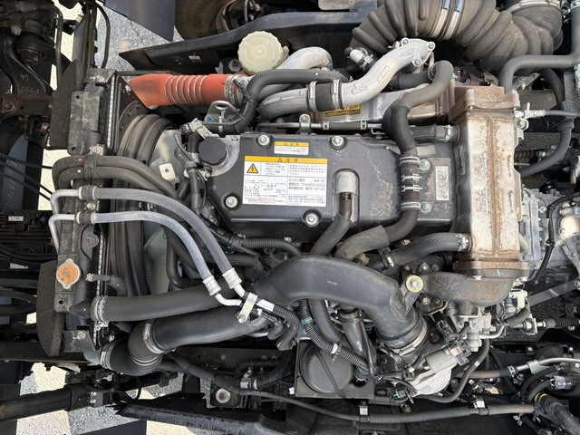 いすゞフォワードアルミウイング中型（4t）[写真28]