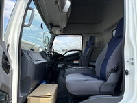 いすゞフォワードアルミウイング中型（4t）[写真30]