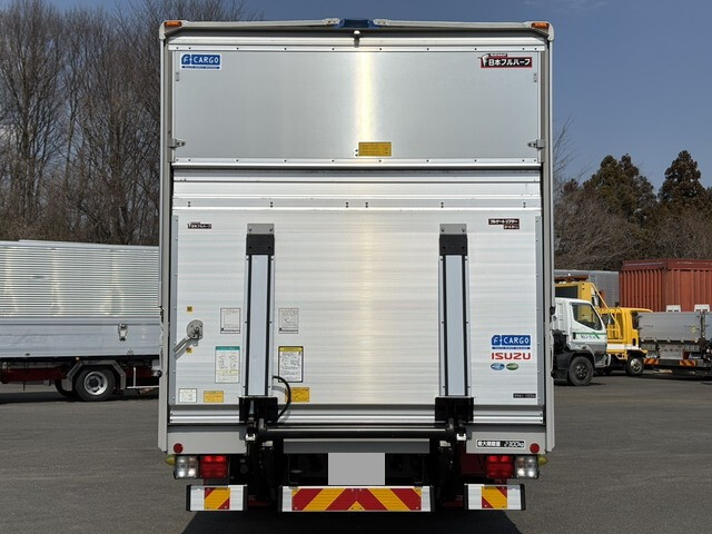 いすゞフォワードアルミウイング中型（4t）[写真07]