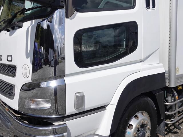 三菱ふそうスーパーグレート冷凍車（冷蔵車）大型（10t）[写真10]