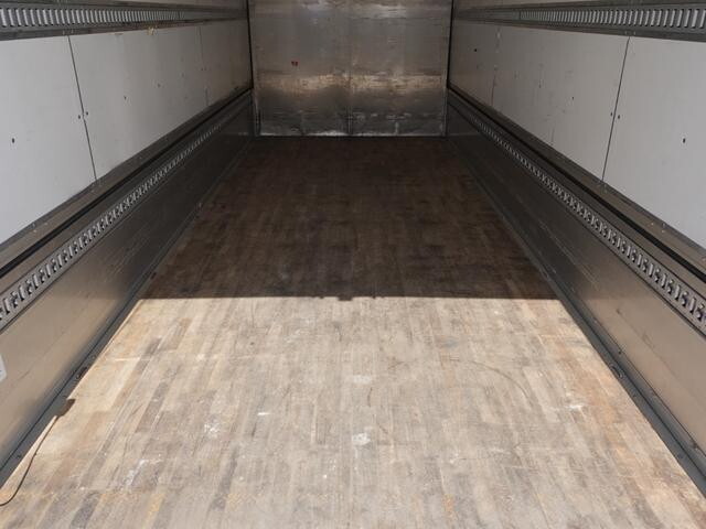 三菱ふそうファイターアルミウイング中型（4t）[写真13]