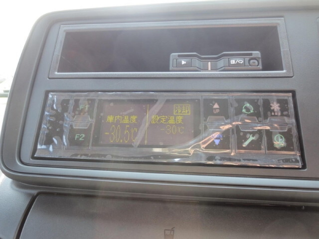 三菱ふそうキャンター冷凍車（冷蔵車）小型（2t・3t）[写真13]