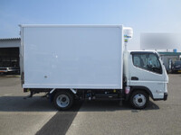 三菱ふそうキャンター冷凍車（冷蔵車）小型（2t・3t）[写真08]