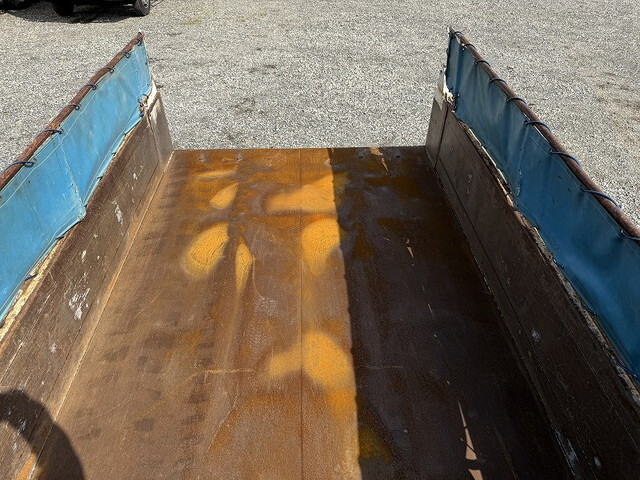 三菱ふそうキャンターダンプ小型（2t・3t）[写真32]