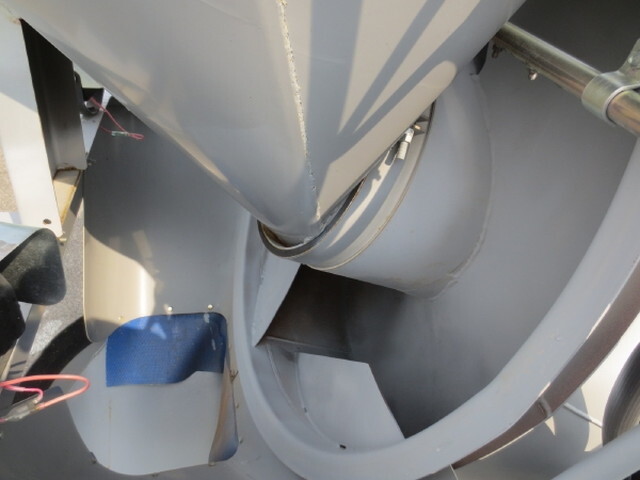 三菱ふそうファイターミキサー車（コンクリートミキサー）中型（4t）[写真13]