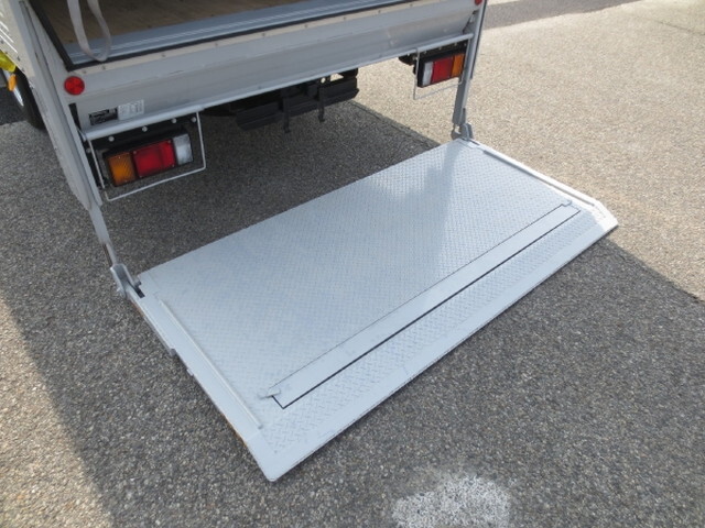 いすゞエルフアルミバン小型（2t・3t）[写真11]