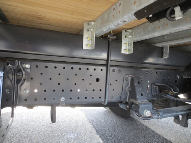 いすゞエルフアルミバン小型（2t・3t）[写真12]