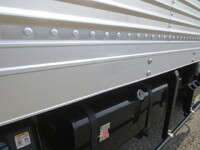 いすゞエルフアルミバン小型（2t・3t）[写真19]