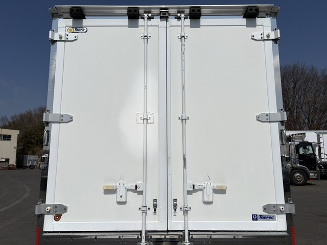 いすゞエルフ冷凍車（冷蔵車）小型（2t・3t）[写真10]