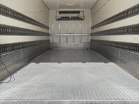 いすゞエルフ冷凍車（冷蔵車）小型（2t・3t）[写真13]