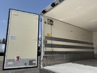 いすゞエルフ冷凍車（冷蔵車）小型（2t・3t）[写真14]