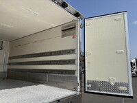 いすゞエルフ冷凍車（冷蔵車）小型（2t・3t）[写真15]