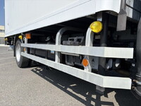 いすゞエルフ冷凍車（冷蔵車）小型（2t・3t）[写真18]