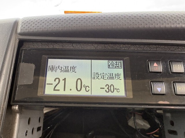 いすゞエルフ冷凍車（冷蔵車）小型（2t・3t）[写真36]