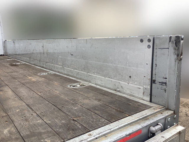 いすゞフォワードアルミブロック中型（4t）[写真13]