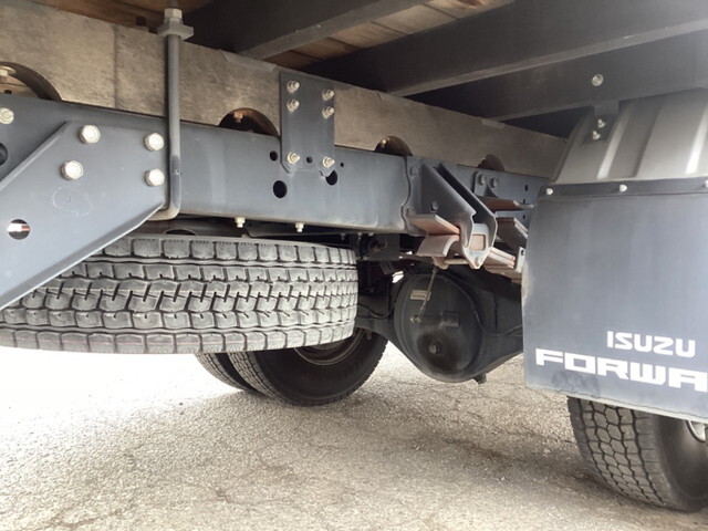 いすゞフォワードアルミブロック中型（4t）[写真21]