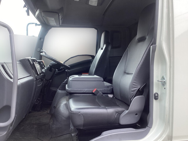 いすゞフォワードアルミブロック中型（4t）[写真29]